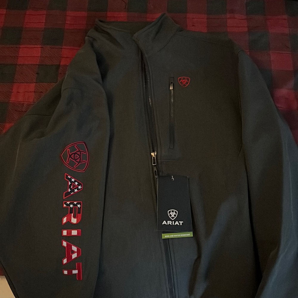 Ariat Logo 2.0 Softshell Jacket American Flag NWT